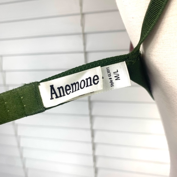 🚫SOLD! *NWT🤩 |•ANEMONE•| Pretty Olive Green Bralette* - Picture 7 of 8